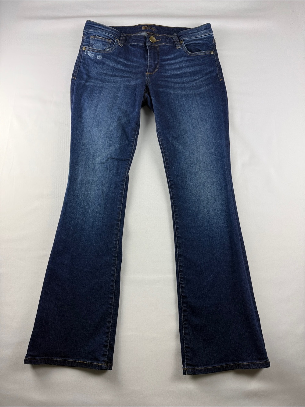 Kut from the Kloth Women's 6P Distressed Bootcut Jeans Petite Stretch Medium